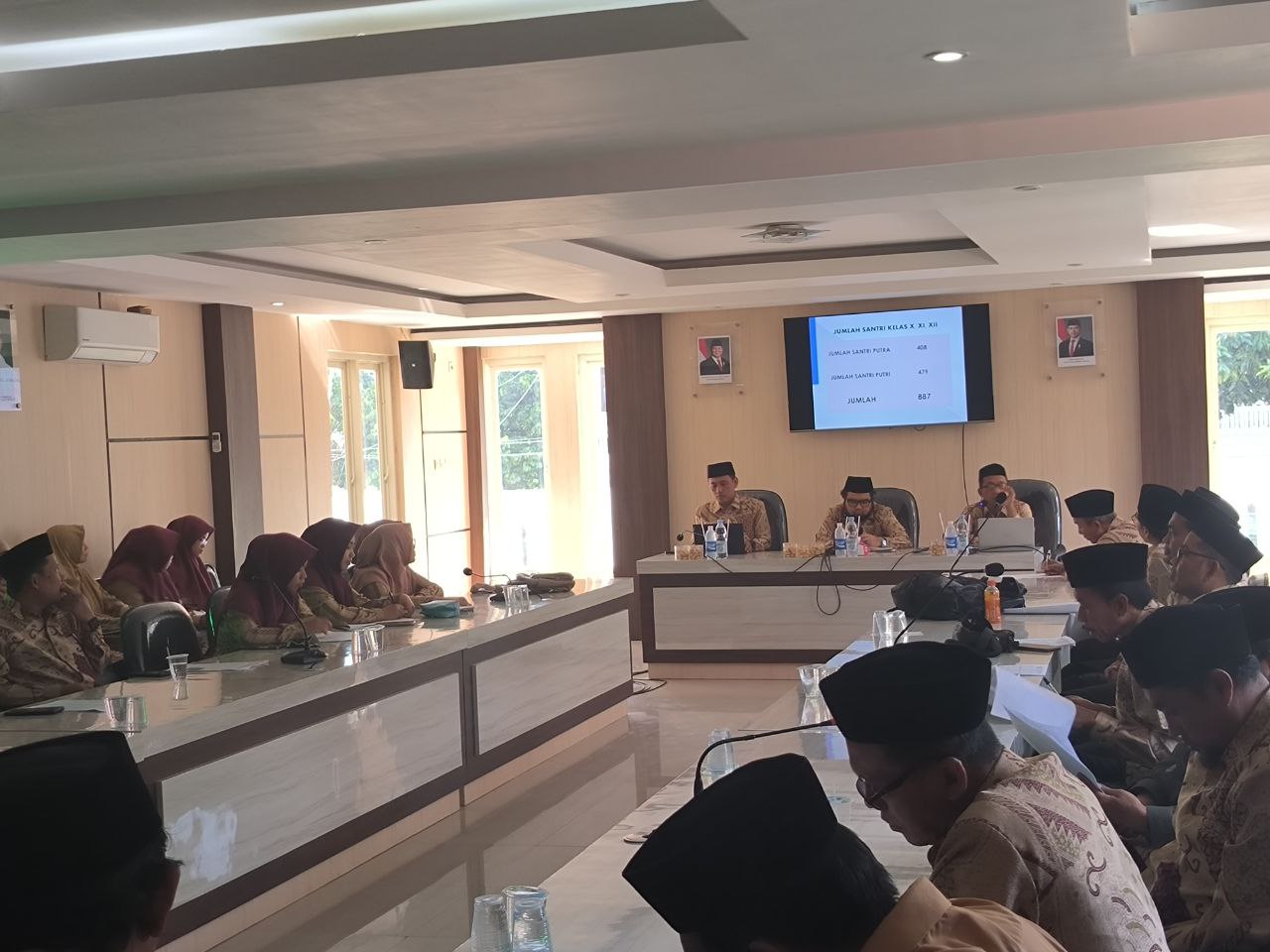 Perkuat Komitmen Kinerja, MA Zaha 1 Genggong Gelar Rapat Koordinasi dan Sosialisasi Program Madrasah